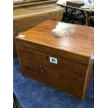 A 19th CENTURY SEWING BOX DEPICTING AN INLAID DESIGN OF BRITTANIA WITH SHIELD AND LION.