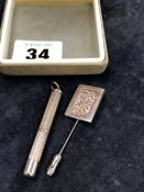 A HALLMARKED SILVER TOOTHPICK WITH A 9ct GOLD PICK, TOGETHER WITH A WOVEN SILVER STICK PIN. GROSS