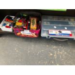 A SMALL COLLECTION OF MATCHBOX CARS AND AIRFIX HO-00 FIGURES/SOLDIERS ETC