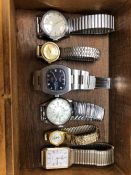 A QUANTITY OF VINTAGE WRISTWATCHES TO INCLUDE ROTARY, ORIS, SMITHS, LORUS AND A CHANCELLOR CONTAINED