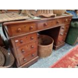 A GOOD QUALITY VICTORIAN MAHOGNAY TWIN PEDESTAL DESK STAMPED WILLSON.