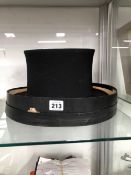 A BOXED TRESS & CO COLLAPSABLE BLACK TOP HAT
