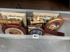 A COLLECTION OF FRAMED RELIGIOUS PICTURES AND PRINTS