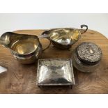 HALLMARKED SILVER TO INCLUDE TWO SAUCE BOATS, A GLASS SILVER LID DRESSING TABLE JAR AND A LINED