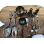 HALLMARKED SILVER TO INCLUDE A CHRISTENING MUG, A SIFTER SPOON, OTHER TEA AND COFFEE SPOONS, AND TWO