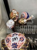 FIVE ROYAL CROWN DERBY PAPERWEIGHTS TO INCLUDE CHIMPANZEES, CRAB, SNAIL, POPPY MOUSE AND ONE OTHER