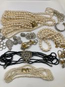 A QUANTITY OF DIAMANTE COCKTAIL JEWELLERY AND OTHER DRESS JEWELLERY TO INCLUDE EARRINGS, PENDANT,