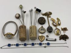 A COLLECTION OF VINTAGE JEWELLERY TO INCLUDE VARIOUS STICK PINS, A LADIES ORIS WATCH, BULLS EYE