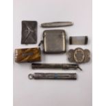 VARIOUS HALLMARKED AND OTHER VINTAGE SILVER TO INCLUDE A VESTA, ENVELOPE FORM STAMP HOLDER,