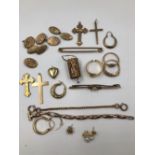 AN ASSORTMENT OF VARIOUS PRECIOUS METAL JEWELLERY TO INCLUDE 9ct HALLMARKED ITEMS, 9ct EXPANDING