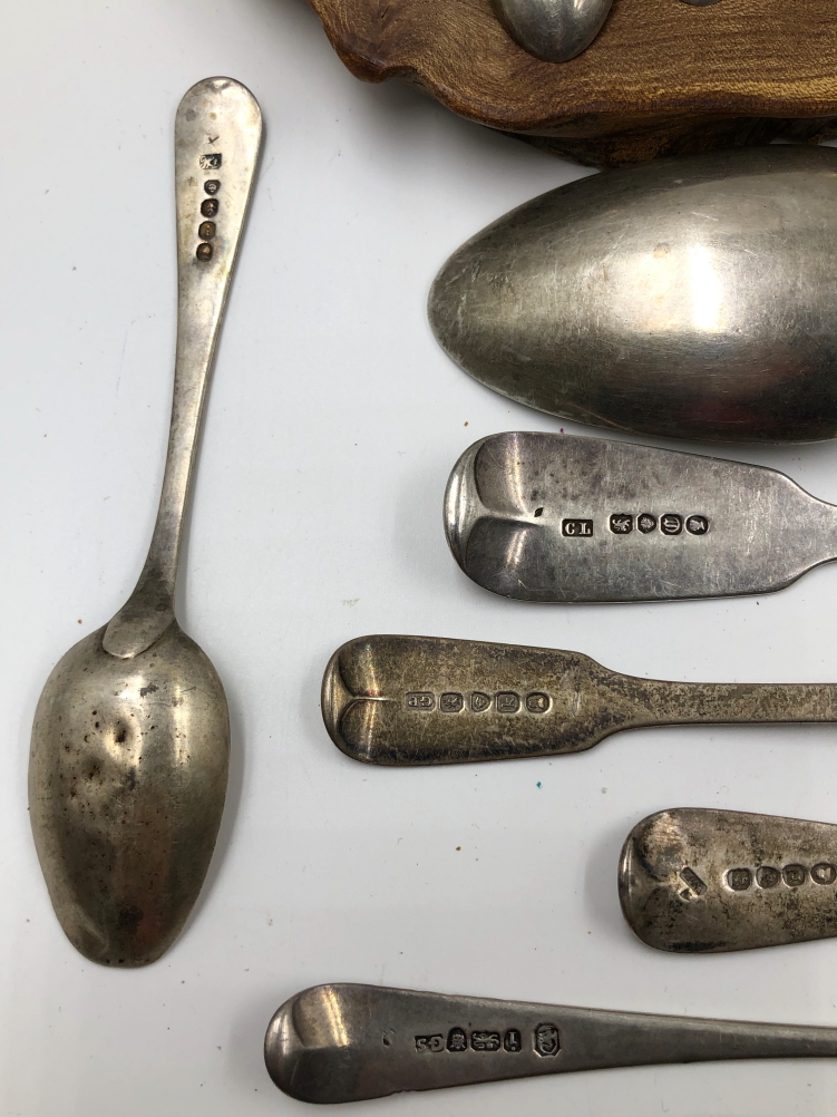 A QUANTITY OF GEORGIAN AND OTHER HALLMARKED SILVER CUTLERY TOGETHER WITH A SILVER BACKED DRESSING - Image 12 of 14