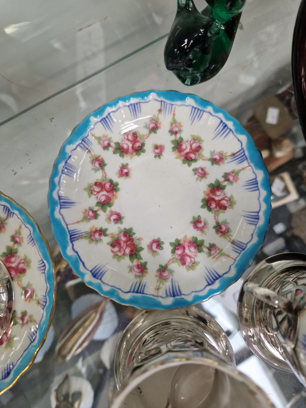 A ROYAL DOULTON COFFEE CAN AND SAUCER SET WITH HALLMARKED SILVER CARRIERS AND FIVER SILVER - Image 10 of 13