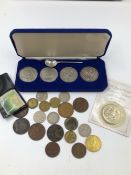 VARIOUS GB COINS TO INCLUDE AN 1890 VICTORIAN CROWN, THE QUEEN MOTHERS 90th BIRTHDAY COMMEMORATIVE