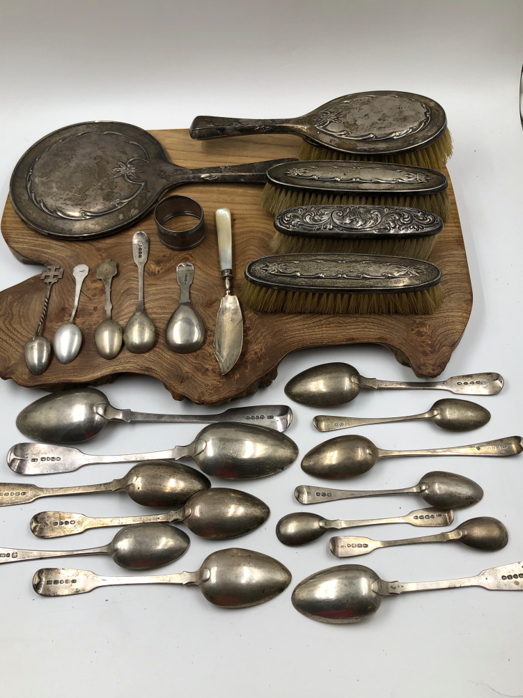 A QUANTITY OF GEORGIAN AND OTHER HALLMARKED SILVER CUTLERY TOGETHER WITH A SILVER BACKED DRESSING - Image 8 of 14