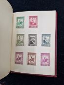 A COLLECTION OF WORLD STAMPS TO INCLUDE ALBUMS AND LOOSE EXAMPLES