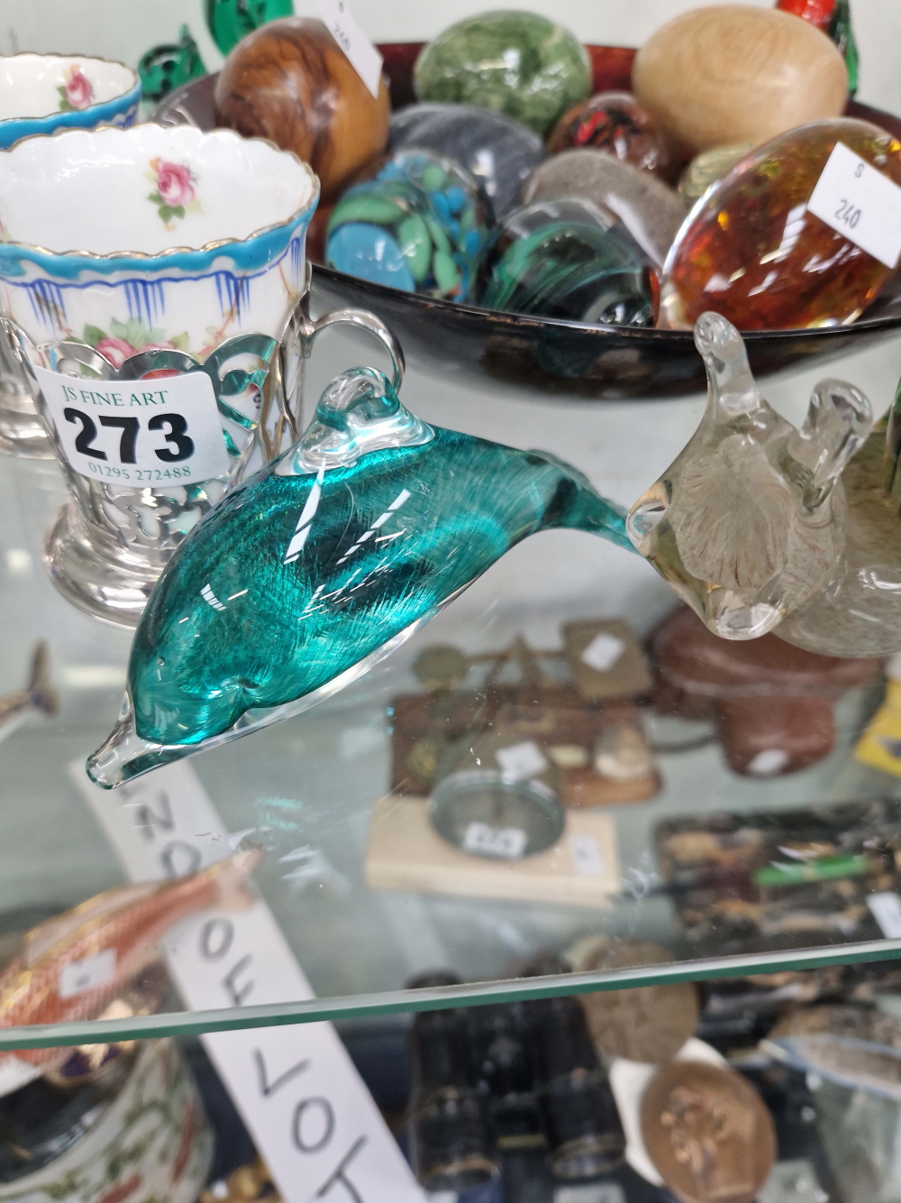 A ROYAL DOULTON COFFEE CAN AND SAUCER SET WITH HALLMARKED SILVER CARRIERS AND FIVER SILVER - Image 11 of 13