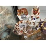 A GROUP OF ROYAL CROWN DERBY PAPERWEIGHTS TO INCLUDE ANIMALS AND TEDDY BEARS.