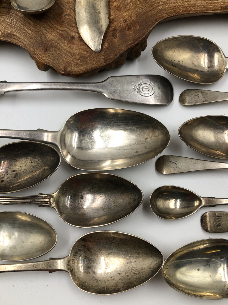 A QUANTITY OF GEORGIAN AND OTHER HALLMARKED SILVER CUTLERY TOGETHER WITH A SILVER BACKED DRESSING - Image 6 of 14