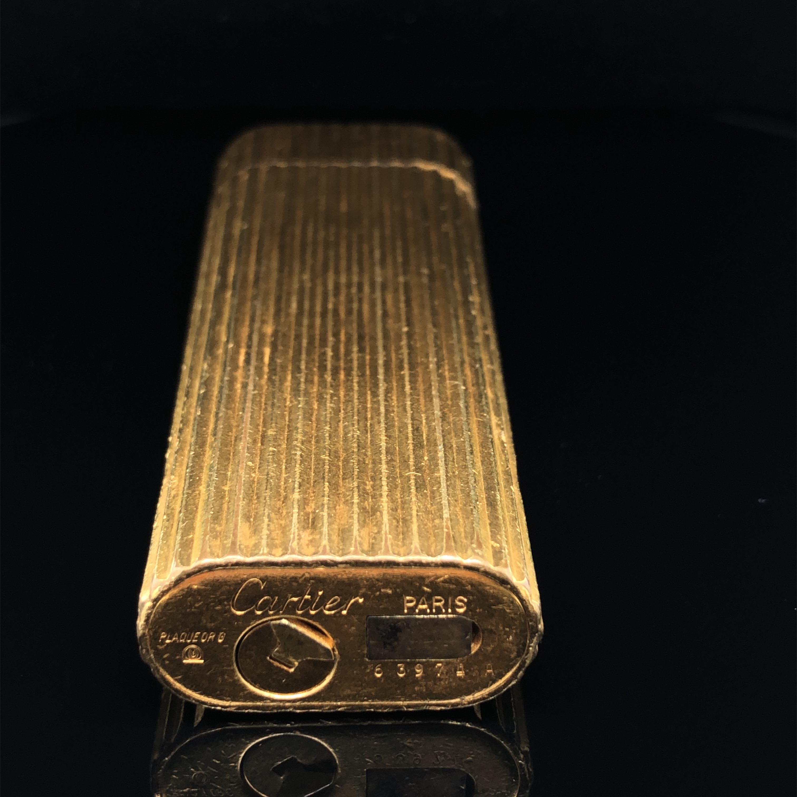 A CARTIER PARIS VINTAGE GOLD PLATED LIGHTER, 6397. HEIGHT 7cms. - Image 5 of 6