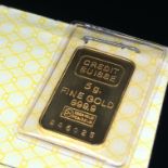 A 5g BAR OF 999.9 FINE 24ct GOLD COMPLETE WITH CREDIT SUISSE CERTIFICATE IN SEALED SLIP.