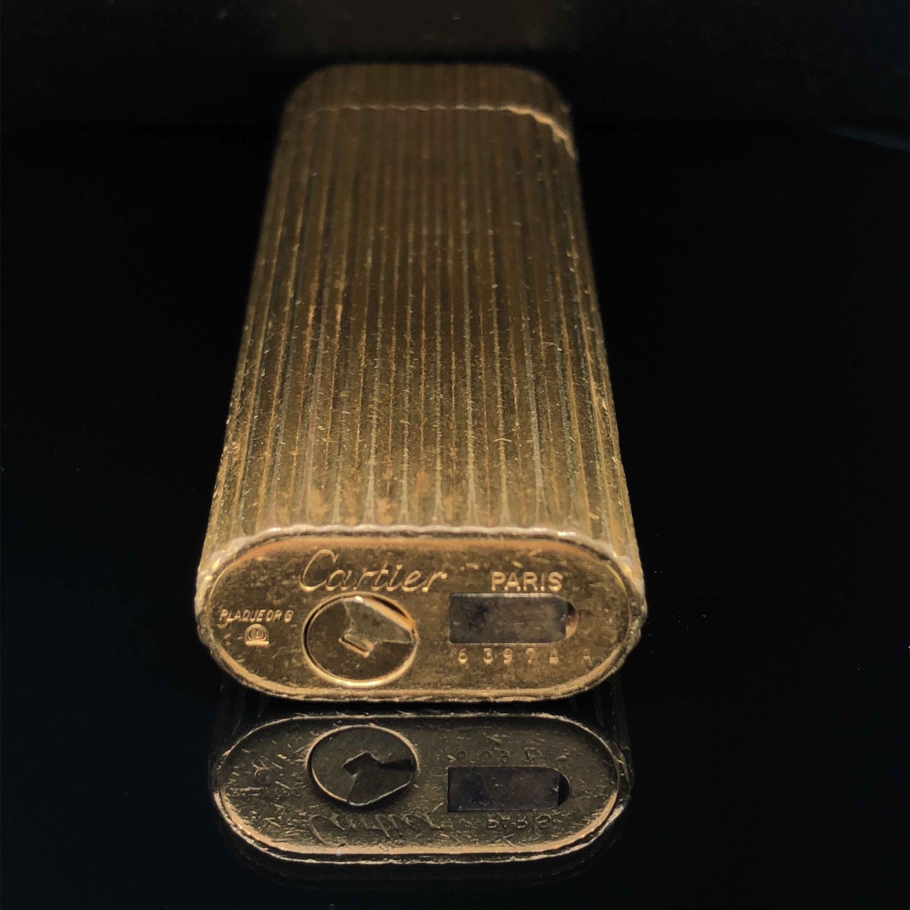 A CARTIER PARIS VINTAGE GOLD PLATED LIGHTER, 6397. HEIGHT 7cms. - Image 6 of 6