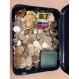 A LARGE CASH BOX CONTAINING ANTIQUE AND LATER GB COINS, INCLUDING A ROYAL MINT SILVER TWO POUND