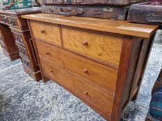 A VERMONT DESIGNS CHEST OF TWO SHORT AND TWO LONG DRAWERS. W 105 x D 51 x H 76cms.