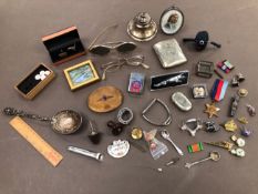 COLLECTABLES TO INCLUDE AN RAF ZENETTE COMPACT,CUFFLINKS, VESTA, A PAINTED MINIATURE, A HALLMARKED