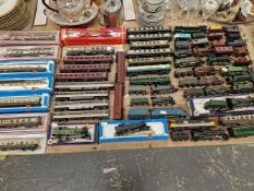 00 GUAGE ELECTRIC LOCOMOTIVES AND ROLLING STOCK BY BACHMANN, AIRFIX, LIMA AND HORNBY