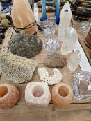 QUARTZ CRYSTALS, FOSSIL CORALS, THREE PINK ALABASTER CANDLESTICKS AND A TABLE LAMP