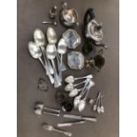 HALLMARKED SILVER TO INCLUDE VARIOUS GEORGIAN AND VICTORIAN SPOONS, A TROPHY CUP, PIN DISHES, A