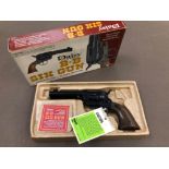 A VINTAGE DAISY BB6 GUN IN ORIGINAL BOX.