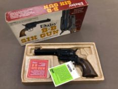 A VINTAGE DAISY BB6 GUN IN ORIGINAL BOX.