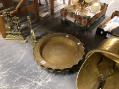 A PAIR OF CHINESE BRASS DISHES, TWO BRASS LION DOOR STOPS TOGETHER WITH A BRASS COAL SCUTTLE