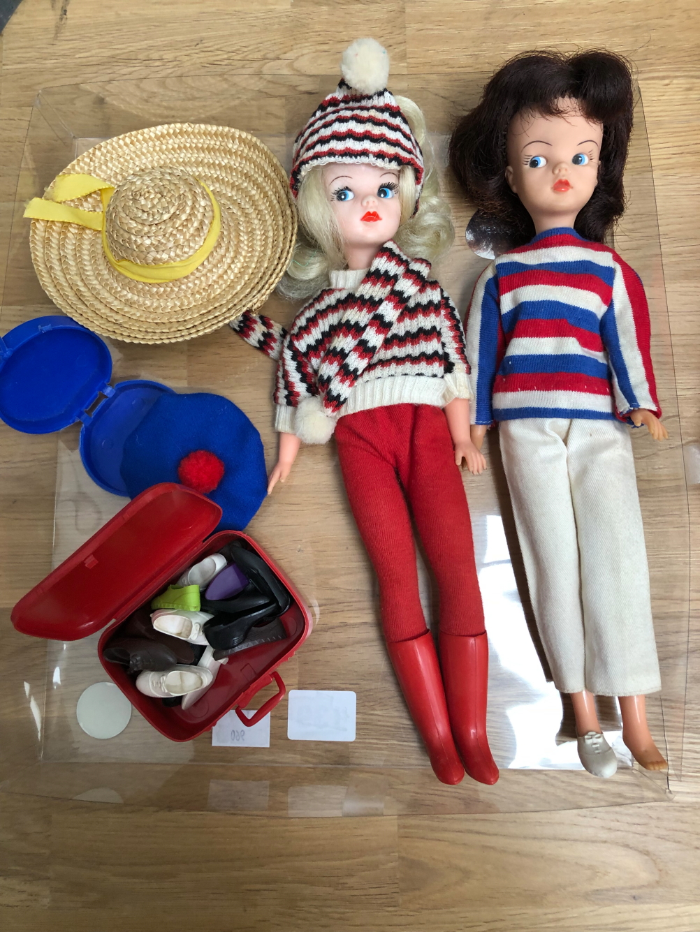 TWO DOLLS WITH THEIR TRAVEL LUGGAGE AND SOME COSTUME - Image 9 of 19
