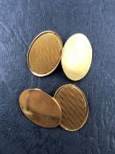 A PAIR OF VINTAGE 18ct HALLMARKED GOLD OVAL CUFFLINKS, DATED 1968 POSSIBLY FOR PAYTON, PEPPER & SONS