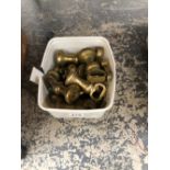 APPROXIMATELY SEVEN SETS OF BRASS RING HANDLED BELL WEIGHTS FROM 1LB DOWN TO 1OZ WITH SOME SMALLER