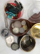 A SEIKO WRIST WATCH AND ONE OTHER A PAIR OF VINTAGE CUFFLINKS AND A QUANTITY OF VARIOUS COINS TO