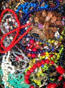A LARGE QUANTITY OF VARIOUS VINTAGE AND LATER COSTUME AND HARDSTONE BEAD NECKLACES, BRACELETS AND