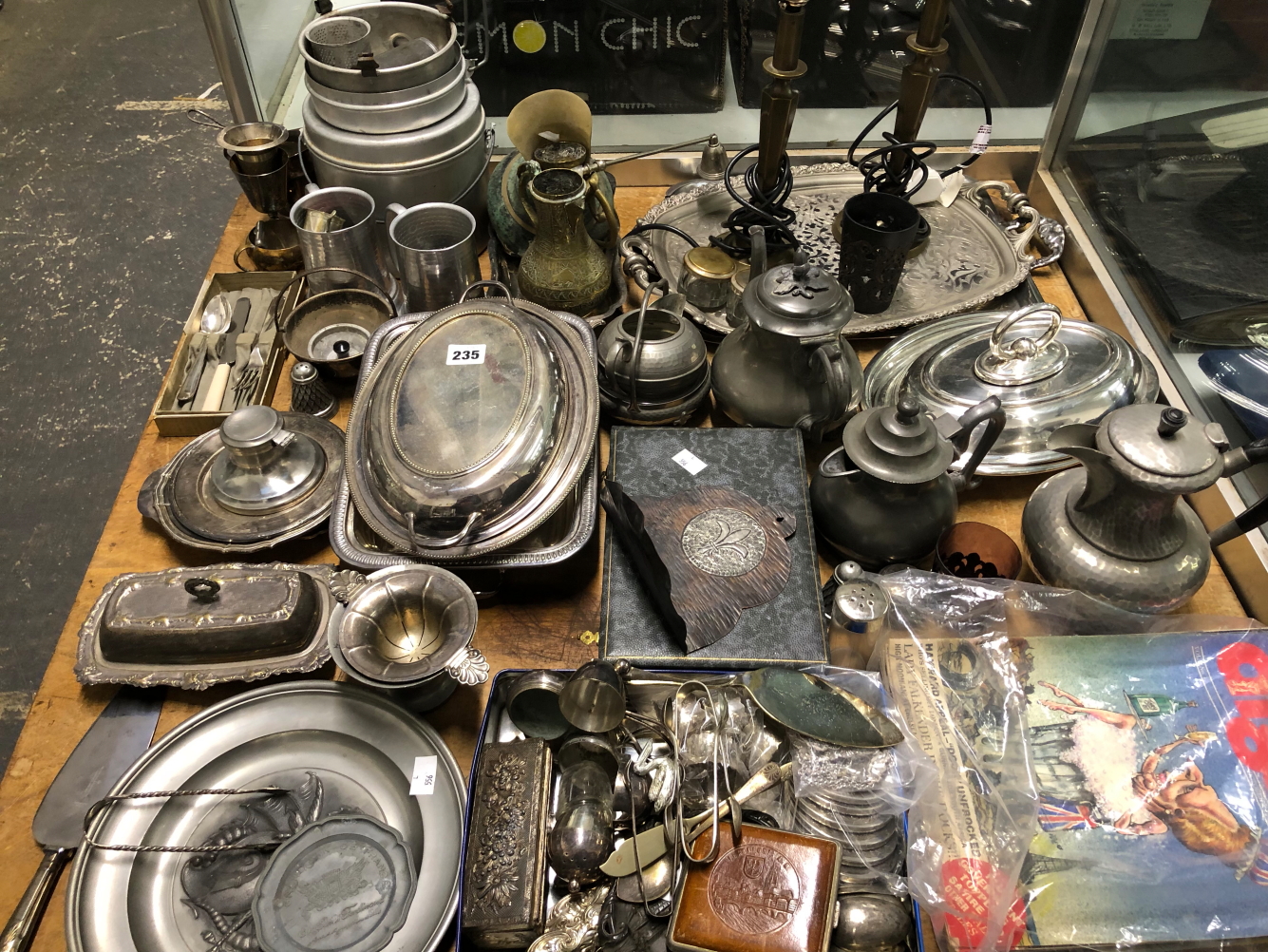 ELECTROPLATE AND PEWTER WARES, CASED AND LOOSE CUTLERY, 1980S DIGGER AND OTHER MAGAZINES, BRASS