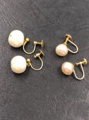 TWO PAIRS OF VINTAGE PEARL EARRINGS. THE LARGER DROP PAIR WITH 9ct GOLD SCREW BACKS, PEARL