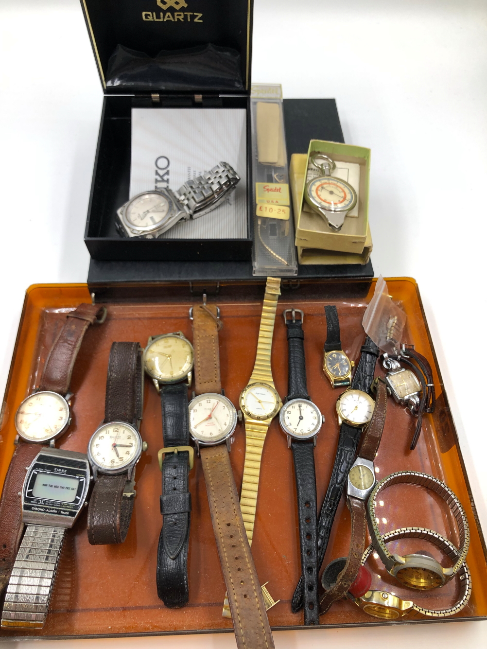 A COLLECTION OF MOSTLY VINTAGE WATCHES TO INCLUDE TISSOT, TIMES, MARVIN, HELVITIA, RECTA, SEIKO ETC.