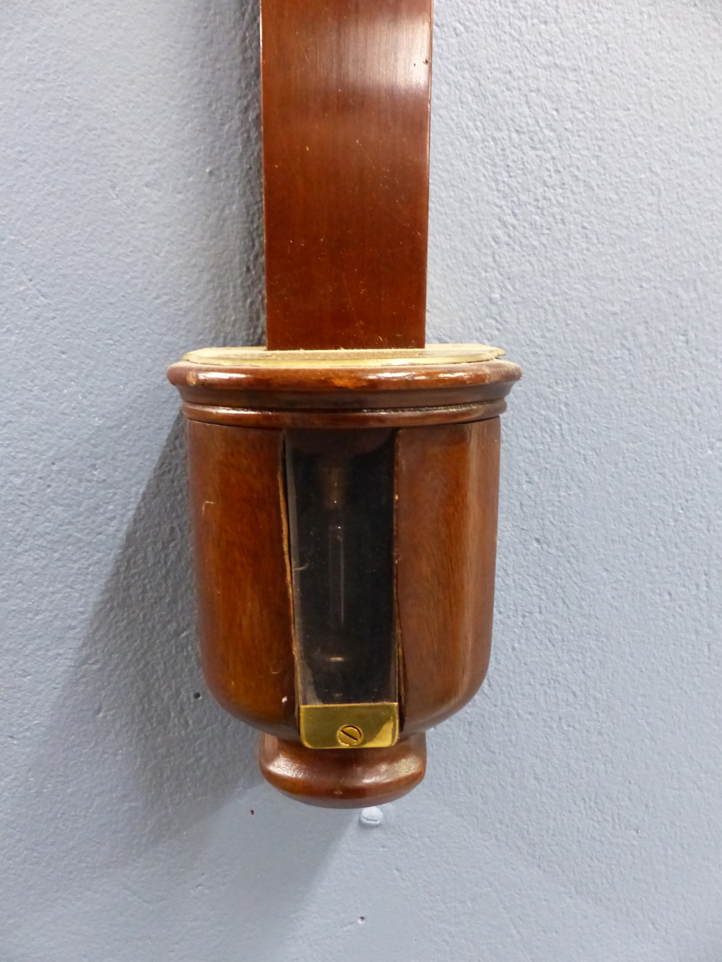 A WILLIAM DUNCAN MAHOGANY STICK BAROMETER, THE SILVERED SCALE FLANKED BY A MERCURY THERMOMETER, - Image 3 of 5