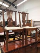 A PAIR OF ANTIQUE OAK SIDE CHAIRS