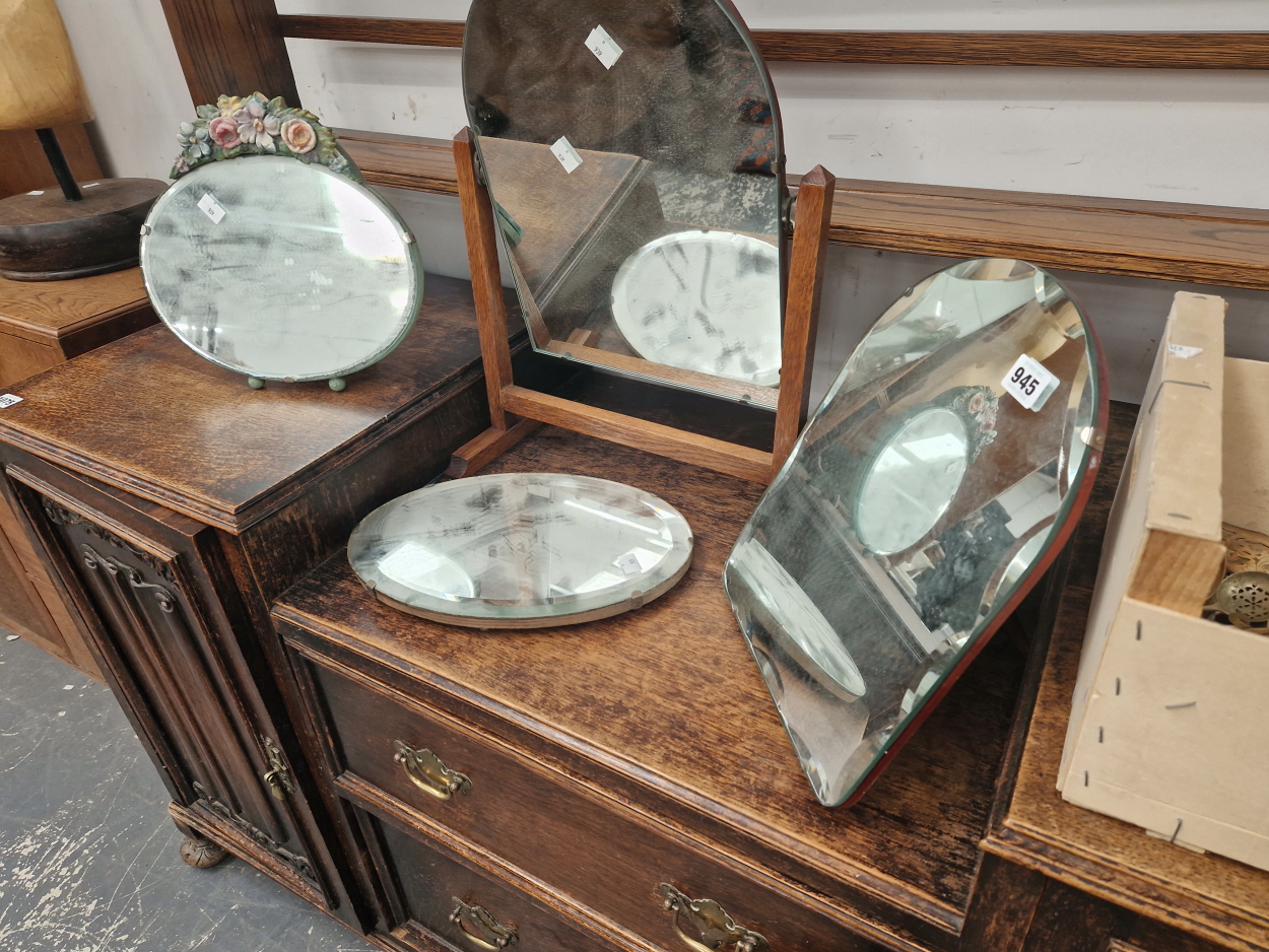 VARIOUS MIRROR AND CUTLERY