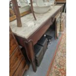 AN ANTIQUE MAHOGANY MARBLE TOP CONSOLE TABLE