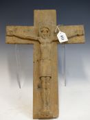 MICHAEL ROYDE-SMITH, ARR. A CARVED WOOD CRUCIFIX. H 49cms.