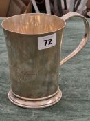 A LARGE HALLMARKED SILVER PRESENTATION TANKARD. 477 gms.