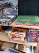 A VINTAGE BATTERY OPERATED ROBOT TOY IN BOX TOGETHER WITH HORNBY FLYING SCOTSMAN BOXED LOCO AND