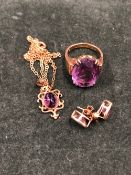 AMETHYST JEWELLERY TO INLCUDE 9ct HALLMARKED GOLD DRESS RING, TOGETHER WITH A PAIR OF STUD